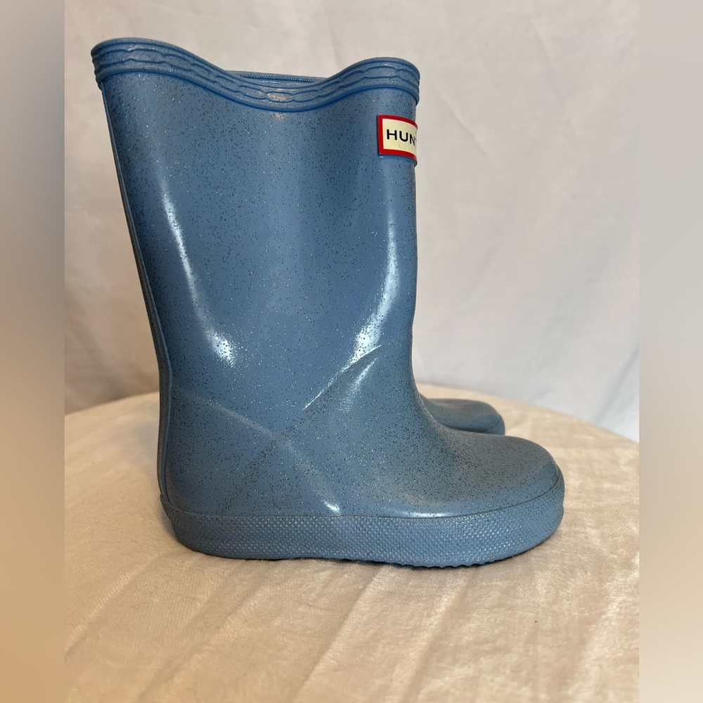 Hunter Classic Blue Waterproof Boots for Kids. Size 7. - Picture 2 of 8